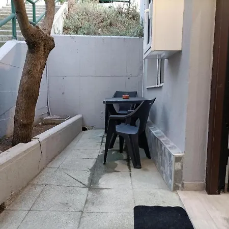 Beautiful Pedestrian Apartment *