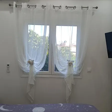 Beautiful Pedestrian Apartment *